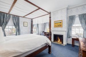 Postelja oz. postelje v sobi nastanitve Simsbury 1820 House