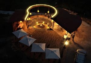 En restaurang eller annat matställe på Natubri Ecohotel Habitacion VIP