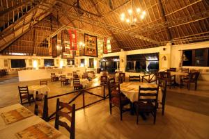 Restaurace v ubytování Reef Hotel Mombasa