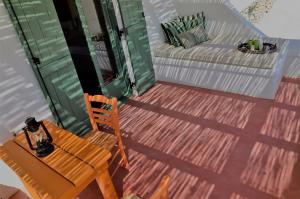 A seating area at Pambelos Lodge