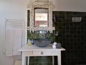 Clohars-CarnoëtにあるGîte 2 pers proche plage avec jardinのギャラリーの写真