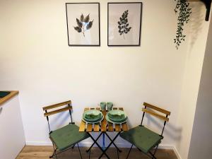 A seating area at Apartmány Elli