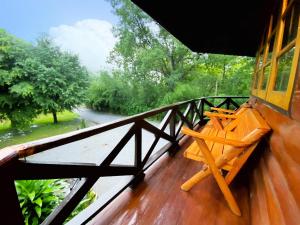 Balkón nebo terasa v ubytování Hidden Treehouse in Khao Yai (8 PAX)