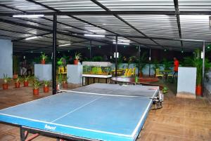 Stolní tenis v ubytování Megh Residency Navi Mumbai nebo okolí + 37 fotografií