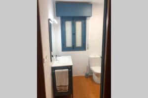 Koupelna v ubytování CasaMarga San José Precioso apartamento con piscina y vistas al mar