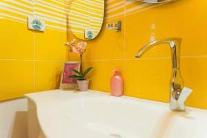 Gallery image of Casa Dani&Swing Bed&Books in Turin