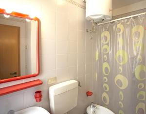 Et badeværelse på Ducale + 45 billeder