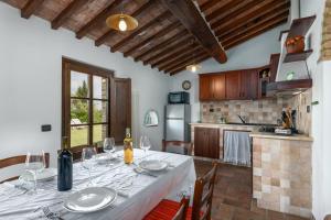 Φωτογραφία από το άλμπουμ του Agriturismo Podere Sertofano σε Barberino di Val dʼElsa +109 φωτογραφίες