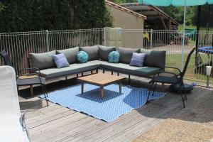 Posezení v ubytování Les Reves B&B Chambres d'Hotes et Table d'Hotes