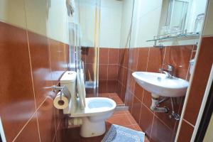 Koupelna v ubytování Mirabello Hotel