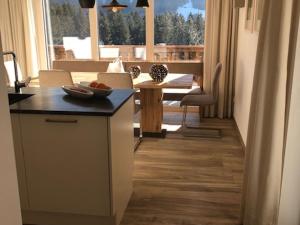 Gallery image of Luxury chalet with 3 bathrooms, near small slope in Neukirchen am Großvenediger