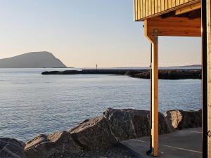 Gallery image of 10 person holiday home in Brattvåg in Brattvåg