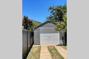 Gallery image of Hazeldene - The Best Location In Town! in Myrtleford