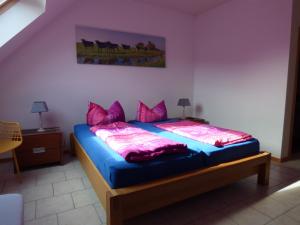 Cama o camas de una habitación en Heidehof Pension B & B
