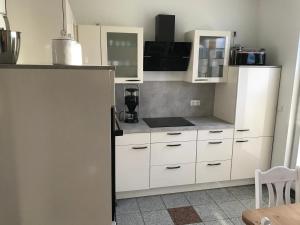 Küche/Küchenzeile in der Unterkunft Haus Annelie FEWO 3 EG/OG