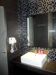 A bathroom at My Dream Hotel