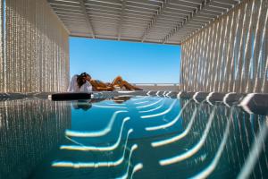 Hóspedes ficando em Mykonos Riviera Hotel & Spa, a member of Small Luxury Hotels of the World