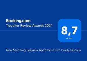 カラフェルにあるNew Stunning Seaview Apartment with lovely balconyの青箱