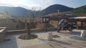 Nespecifikovaný výhled na hory nebo výhled na hory při pohledu z hotelu