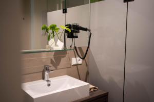 Koupelna v ubytování eee Hotel Gunskirchen