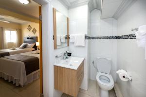 Vannituba majutusasutuses Baker's Suites