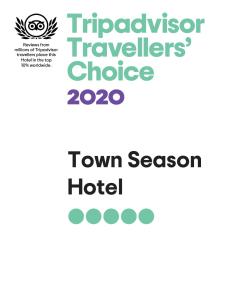 une capture d'écran de l'hôtel de ville choisi par le voyageur à la pointe dans l'établissement Town Season Hotel, à Wadi Musa