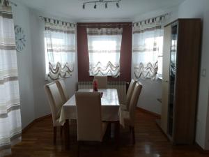 Fotografie z fotogalerie ubytování Apartment Igor - HOLIDAY HOME v destinaci Oštarije