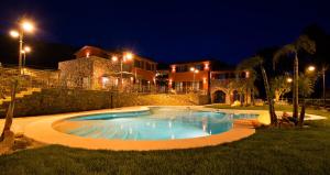 Бассейн в Leonardo Resort или поблизости