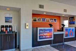 Motel 6-Cocoa Beach, FL tanúsítványa, márkajelzése vagy díja