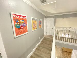 Gambar di galeri bagi Mickeys Pearl - Phenomenal 7BR with 4 Master Suites Privacy Pool & Hot Tub Gas BBQ - 2 miles to Disney di Orlando