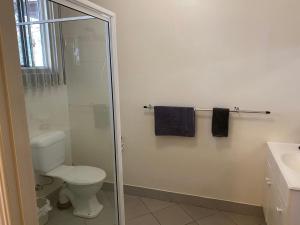 
A bathroom at Cityside Accommodation
