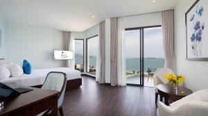 Postel nebo postele na pokoji v ubytování Hoan My Resort - Ninh Chu + 116 fotografií