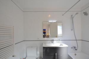 Ένα μπάνιο στο VILLA SANT RAMON - REF 043 +6 φωτογραφίες