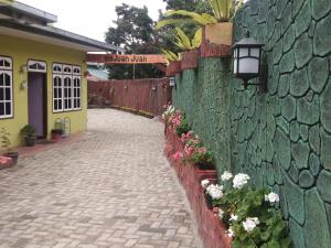Kaesa Homestay外面的花园