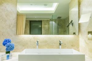 Ванна кімната в Hotel Pravo Hong Kong