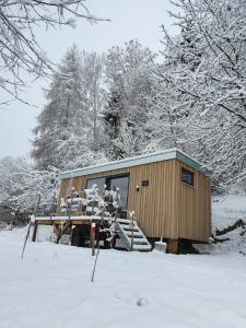 Tiny House Steirermadl durante l'inverno