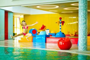 Bazén v ubytovaní Kolping Family Resort alebo v jeho blízkosti