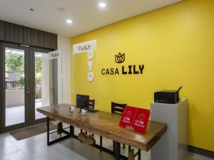 Zdjęcie z galerii obiektu Super OYO 570 Casa Lily w mieście Manila