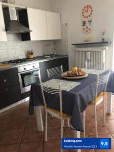 A kitchen or kitchenette at Gaia holiday