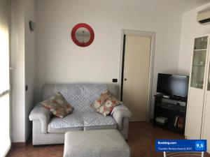 A television and/or entertainment centre at Gaia holiday Még 24 kép