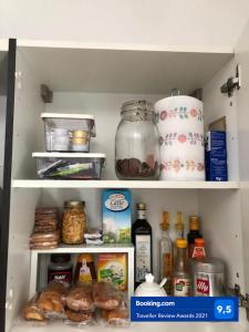 A kitchen or kitchenette at Gaia holiday