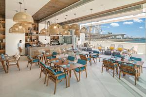 Restaurace v ubytování Address Beach Resort