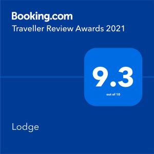 Captura de pantalla de un teléfono con los premios de revisión de viajes en Lodge en Yeovil