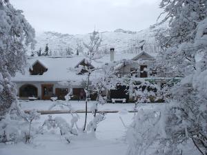 Afbeelding uit fotogalerij van Complejo Residencial Los Enebros in Arroyo Frio