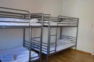 Postel nebo postele na pokoji v ubytování Solsta Hotell