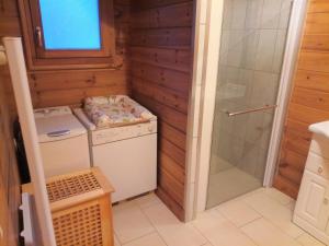 Kylpyhuone majoituspaikassa Chalet des Brocards