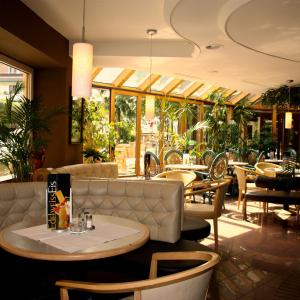 Nápoje v ubytování edelweiss lounge restaurant hotel pizza cafe billard gasthof