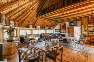 Posezení v ubytování Eco Village Nevidio