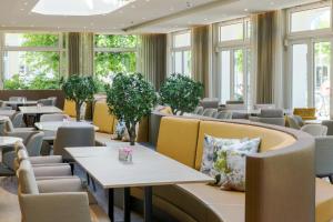 Posezení v ubytování SEETELHOTEL Ostseehotel das Entdeckerhotel an der Ostsee und der perfekte Startpunkt für Ihre Inselabenteuer