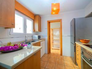 Kuchyňa alebo kuchynka v ubytovaní Holiday Home Despacito by Interhome